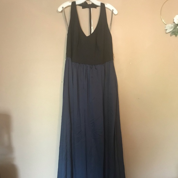 Vera Wang Prom Dress - Picture 5 of 5